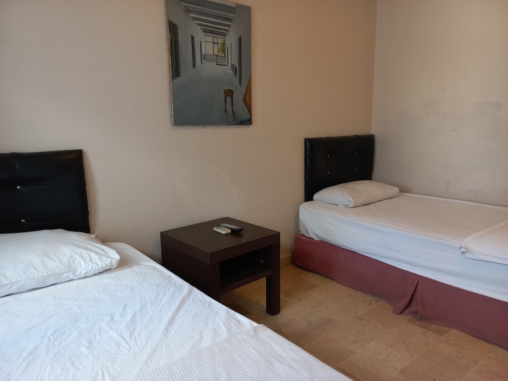 Economy Twin Room