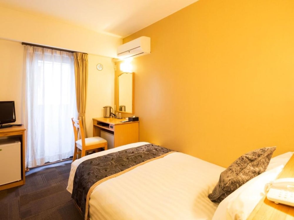 Economy Double Room, 1 Large Twin Bed, Non Smoking