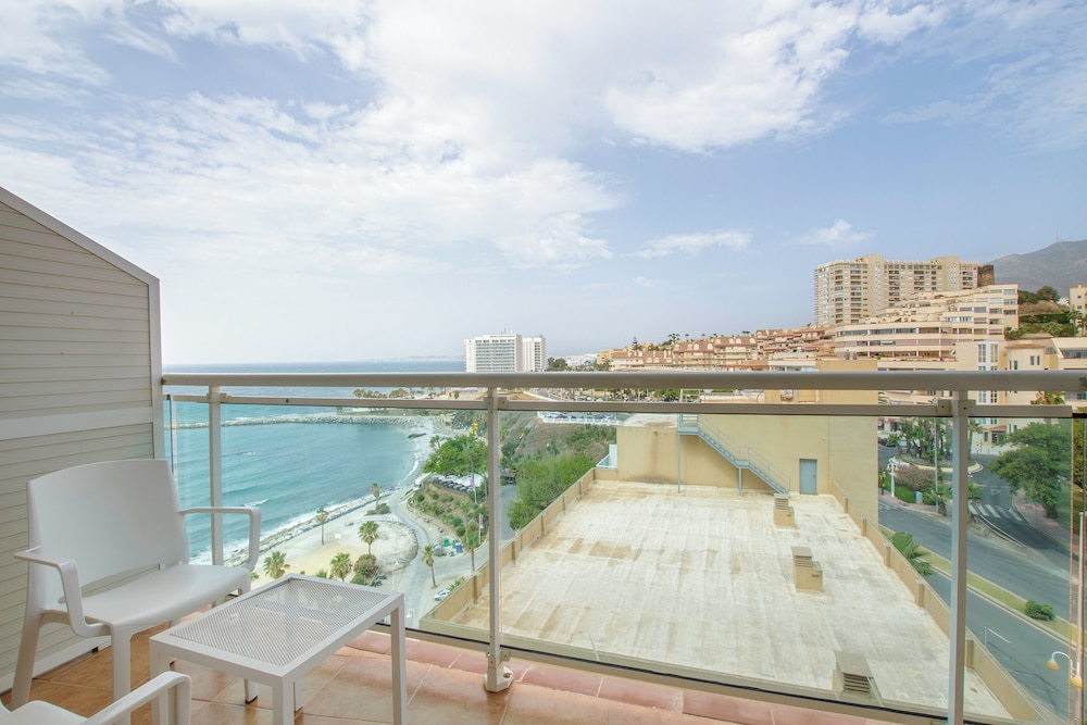 Standard Room, Partial Sea View (3 adults + 1 child) - Photo 2