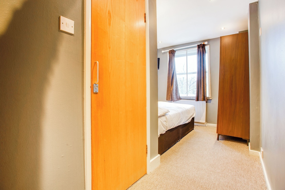 Single Room, 1 Twin Bed (Compact) photo 3