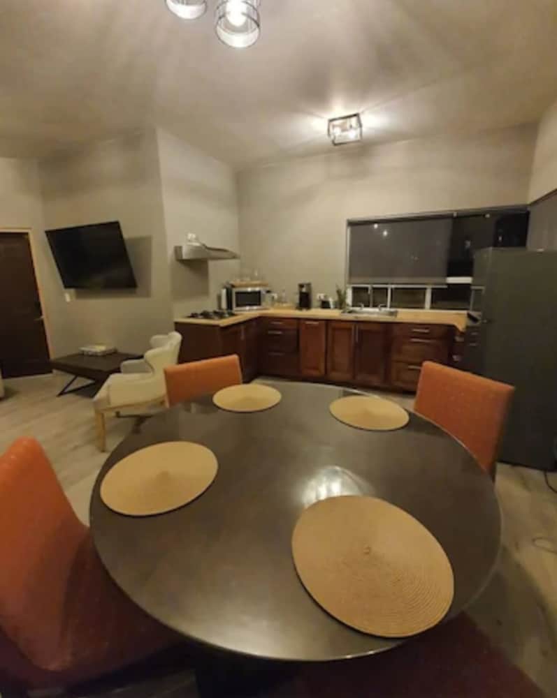 Family Cottage, 1 King Bed with Sofa bed, Refrigerator & Microwave, Vineyard View photo 3