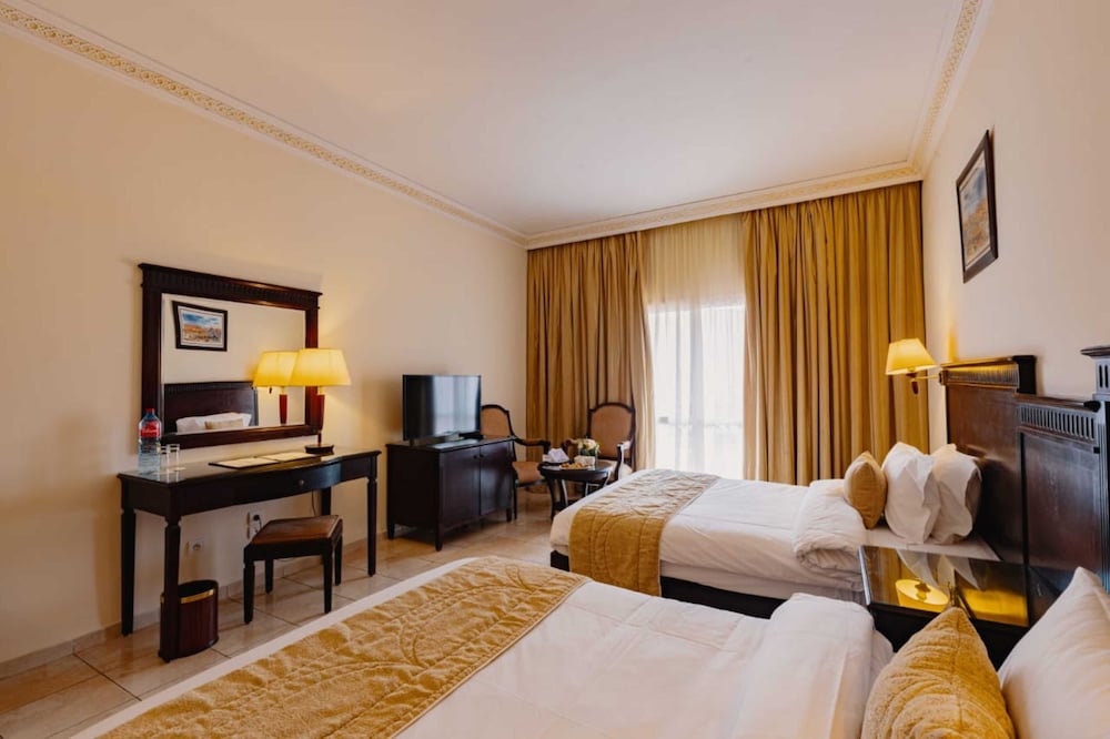 Twin Room, Pool View - Photo 1