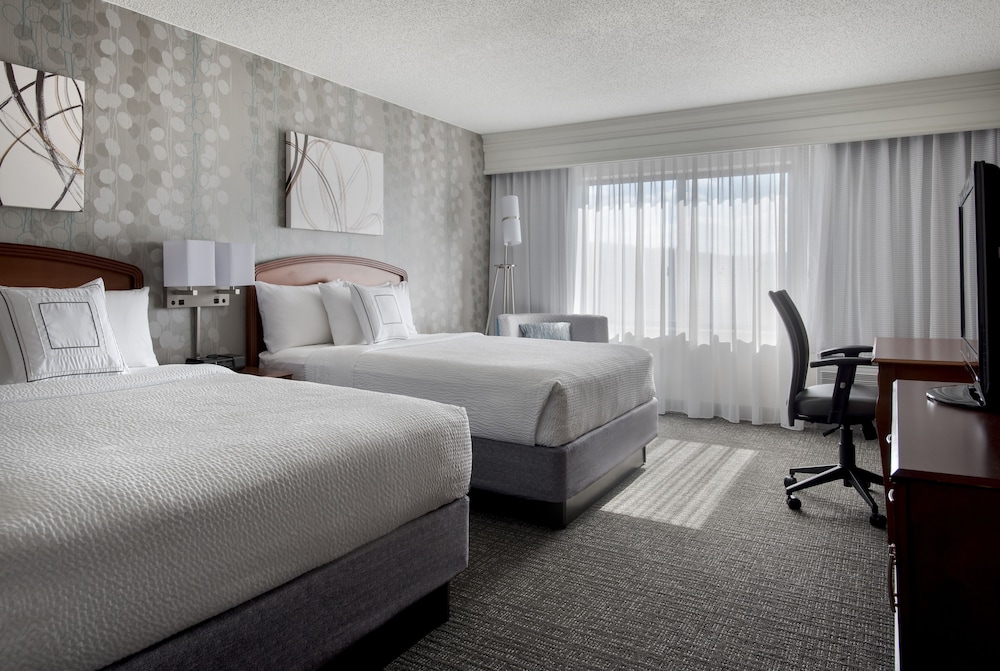 Room, Multiple Beds - Photo 2
