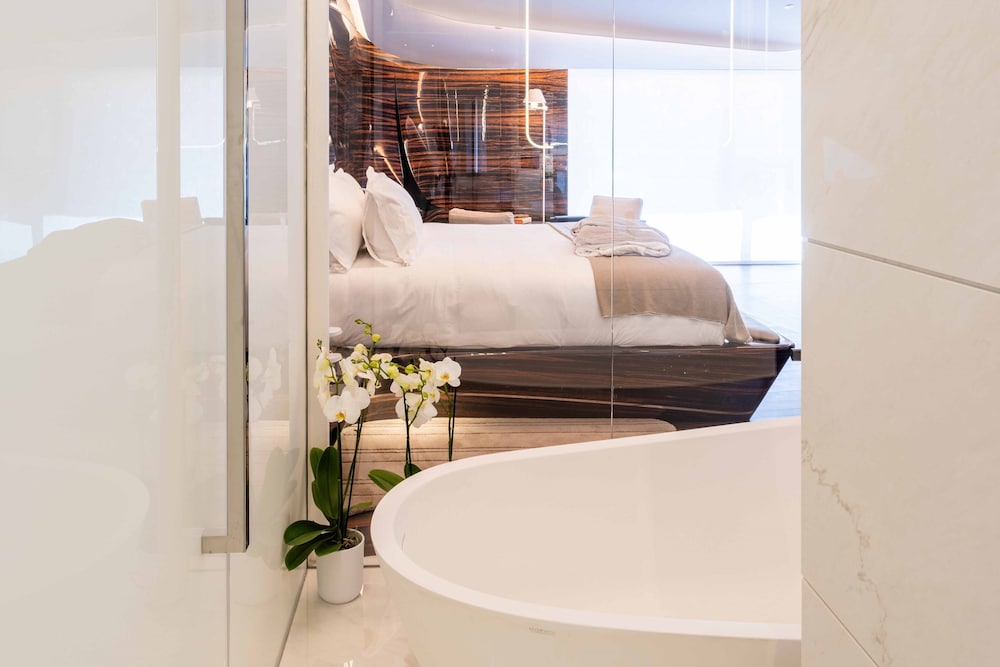 Premier Room