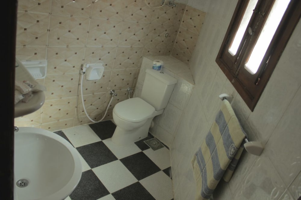 Double Room - Photo 10