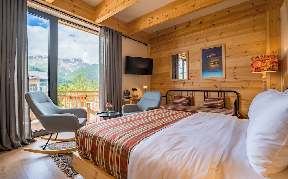 Deluxe Double Room, Mountain View photo 2