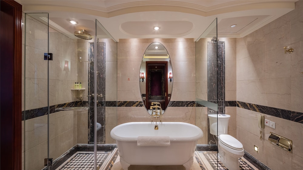Premium Room (Upgraded) - Photo 7