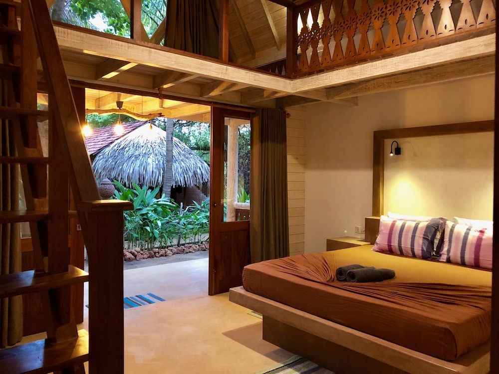 Luxury Suite, Multiple Beds, Bathtub, Garden View photo 1