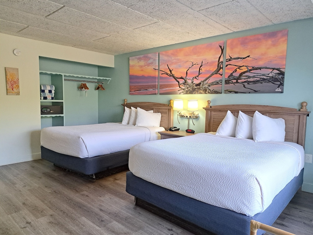 Suite, 2 Queen Beds, Non Smoking (Oceanside, 1st Floor) - Photo 2
