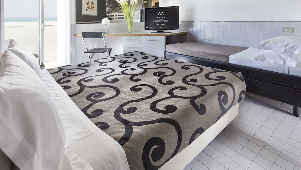 Standard Double Room, Balcony, Partial Sea View