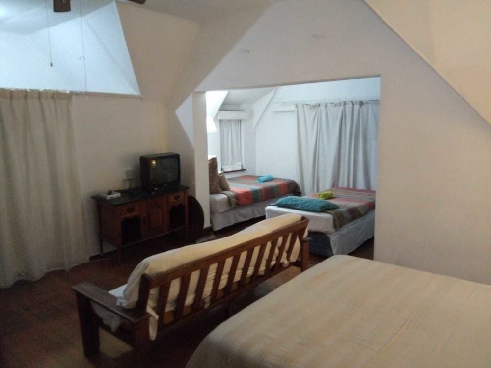 (4) Spacious double suite photo 2
