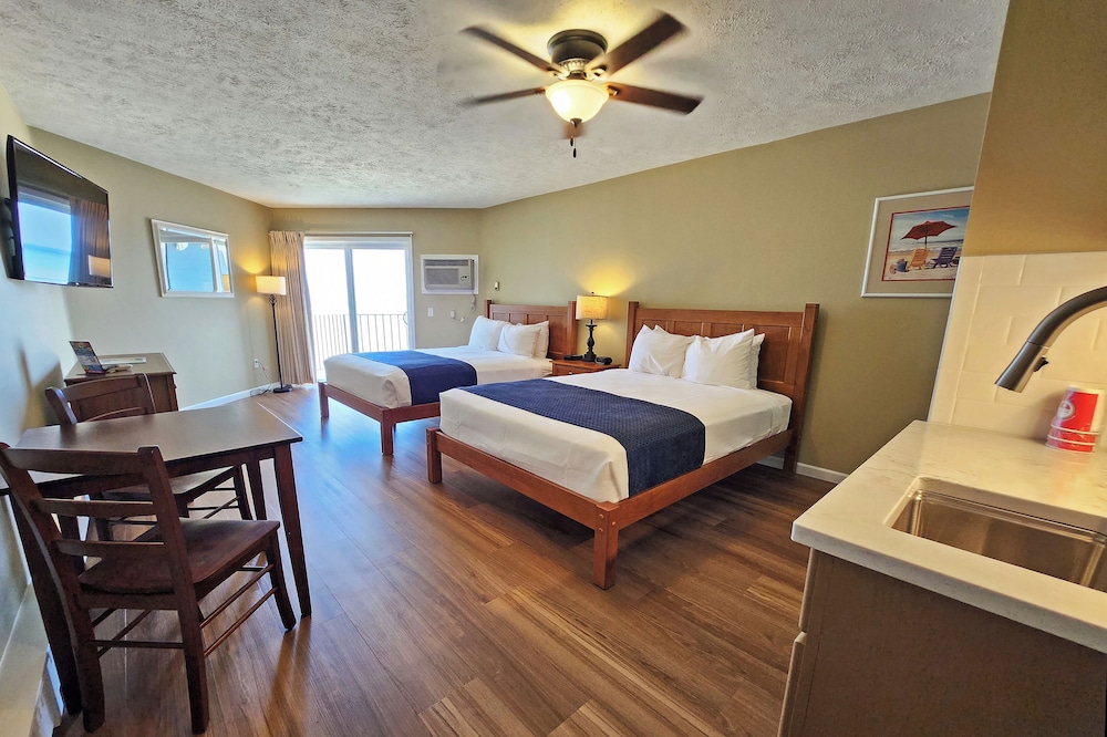 Studio, 2 Queen Beds, Balcony, Bay View photo 1