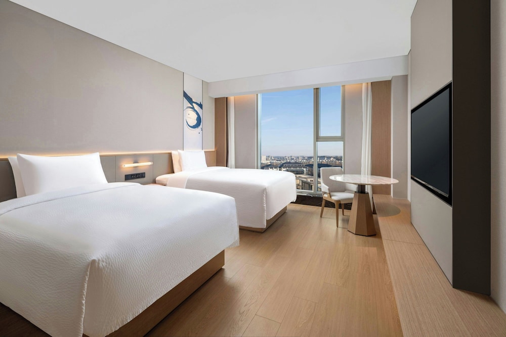 Superior Room, 2 Double Beds, City View