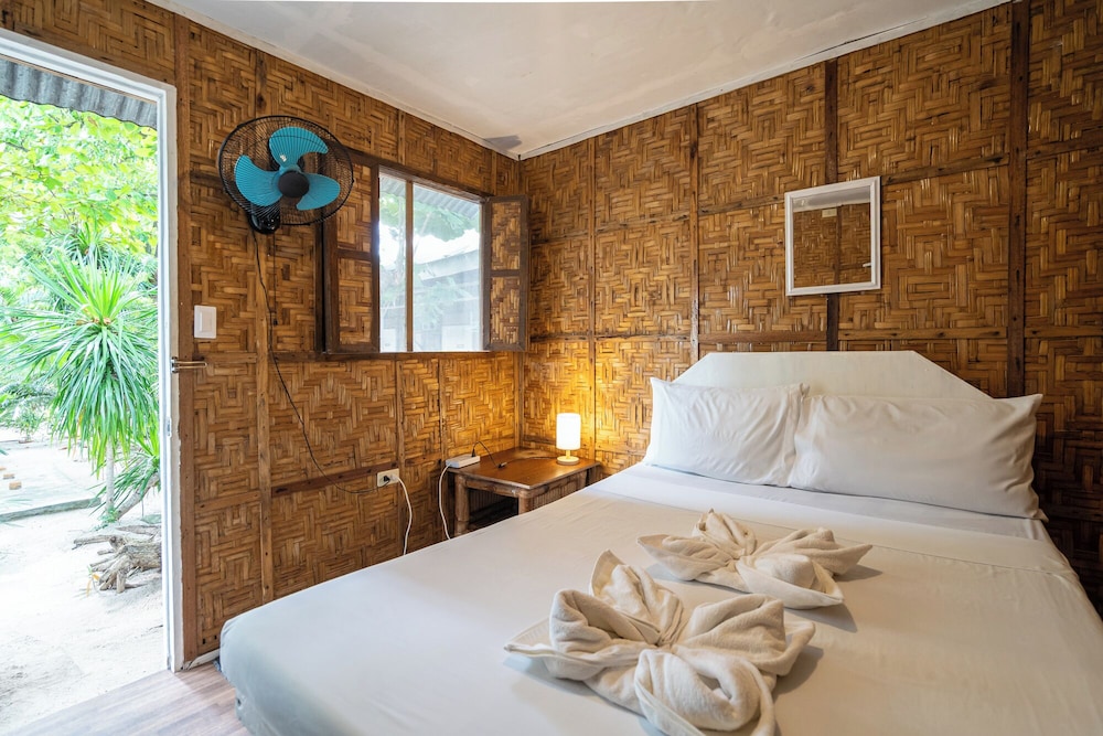 Economy Room, 1 Double Bed, Private Bathroom (A/C) photo 3