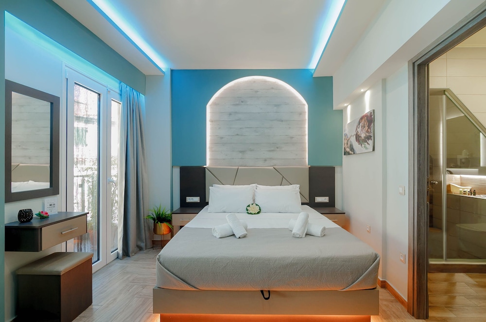 Deluxe Double Room, 1 King Bed, City View