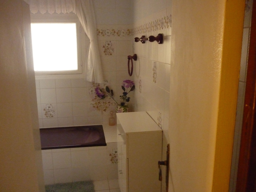 Quadruple Room - Photo 8