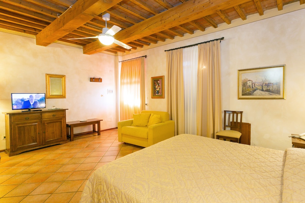 Comfort Double or Twin Room photo 3
