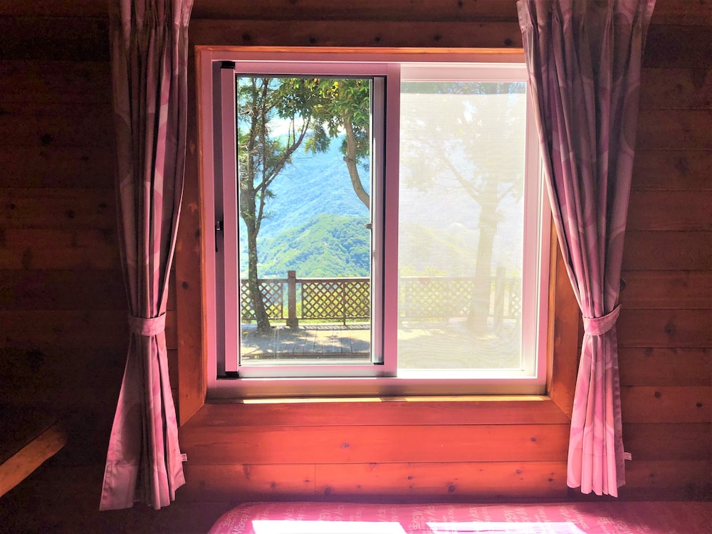 Purple Family Mountain View Room photo 2