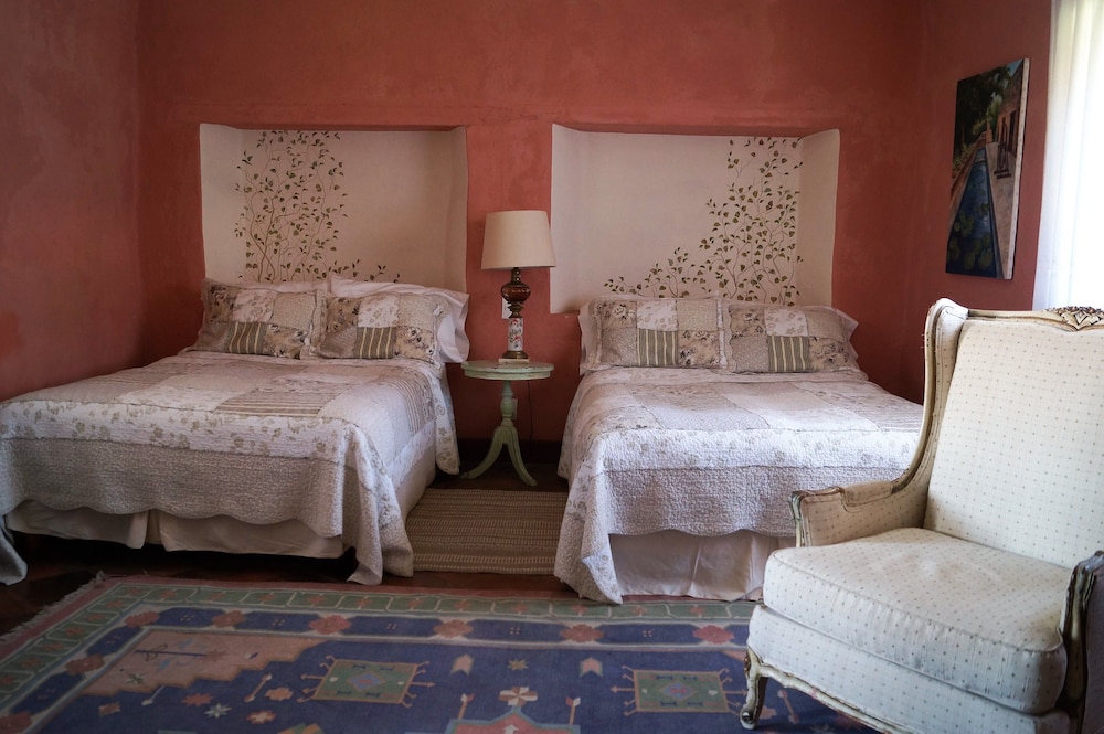 Deluxe Double Room, 2 Double Beds, Fireplace (Shower/Bathtub) photo 2