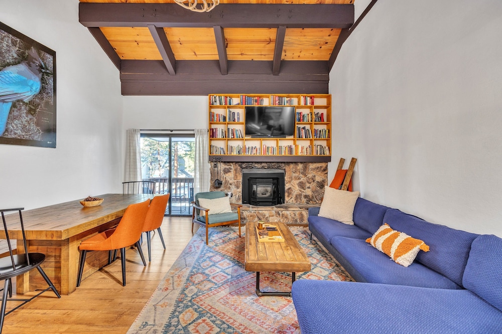 Condo, 2 Bedrooms