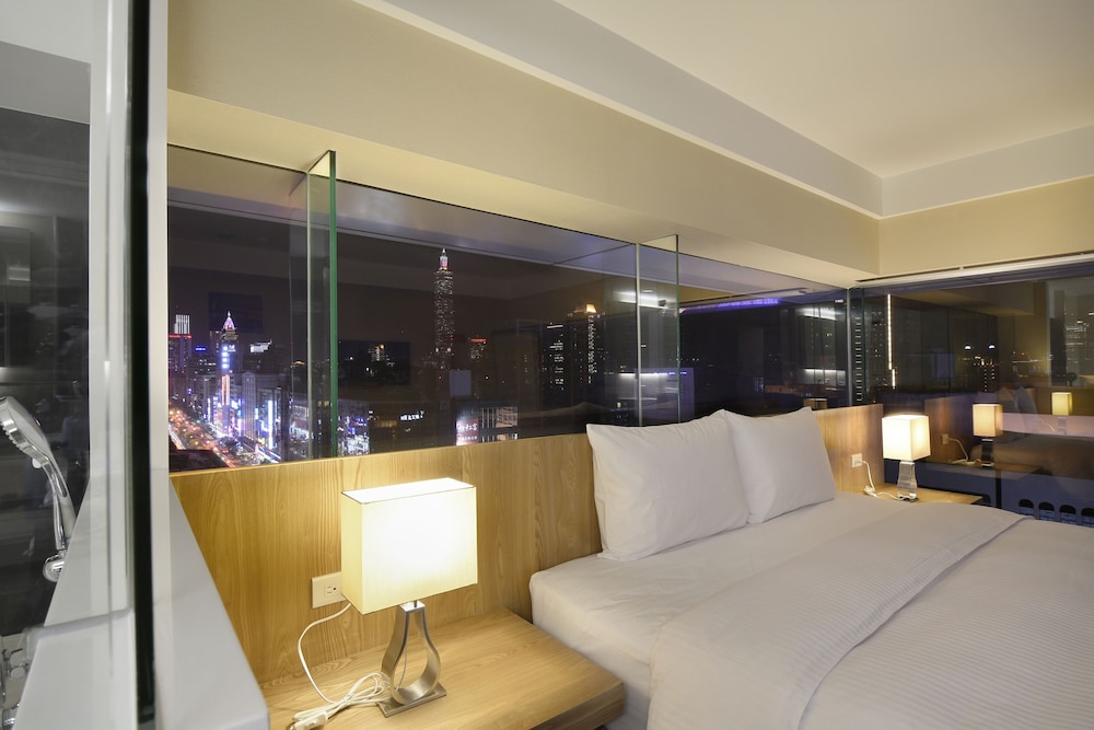 Supreme Deluxe Room photo 2