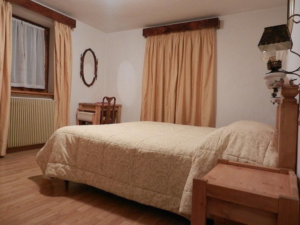 Triple Room, Mountain View photo 3