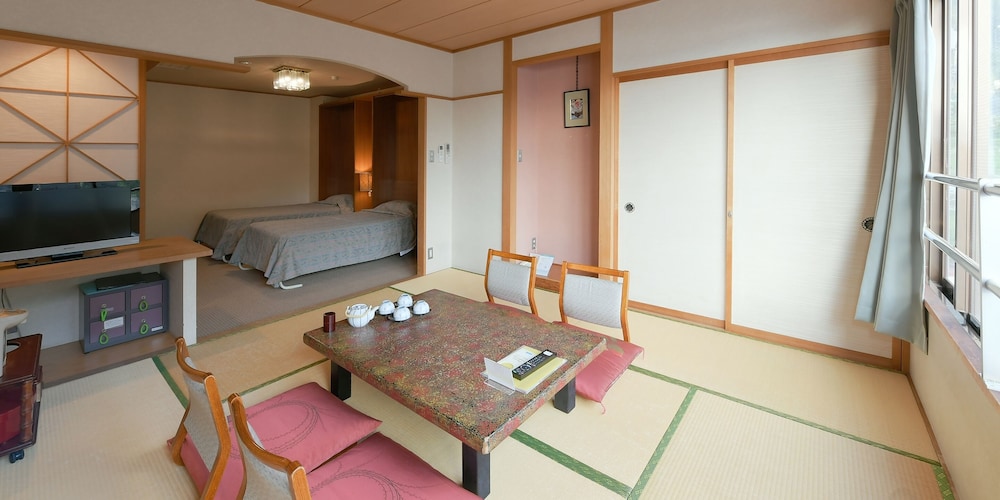 Twin Room, Accessible, Non Smoking photo 2