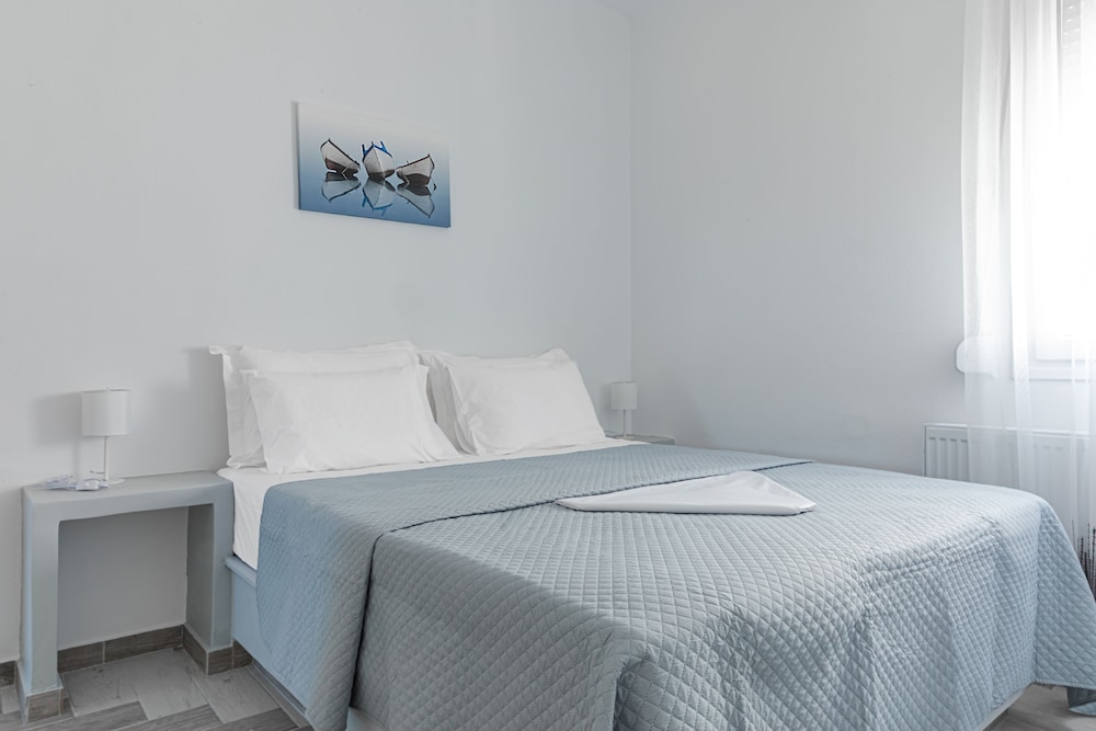 Basic Apartment, 2 Bedrooms (Lemon)