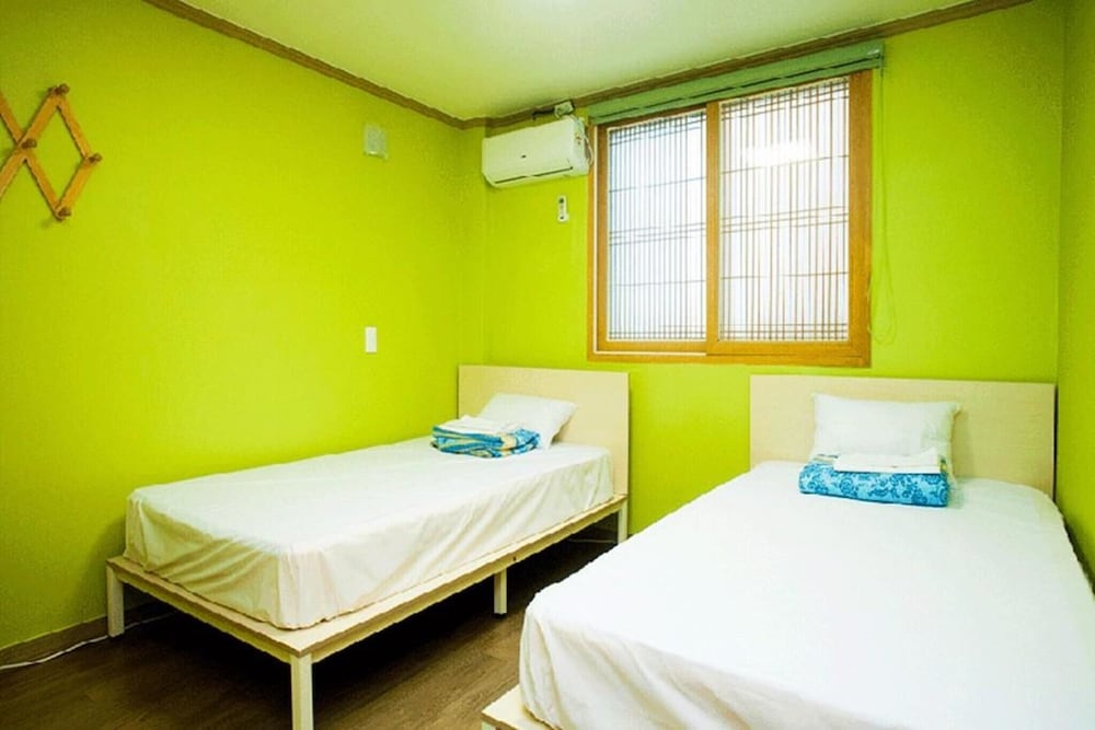Room (Twin Room (Last check-in : 22:00))