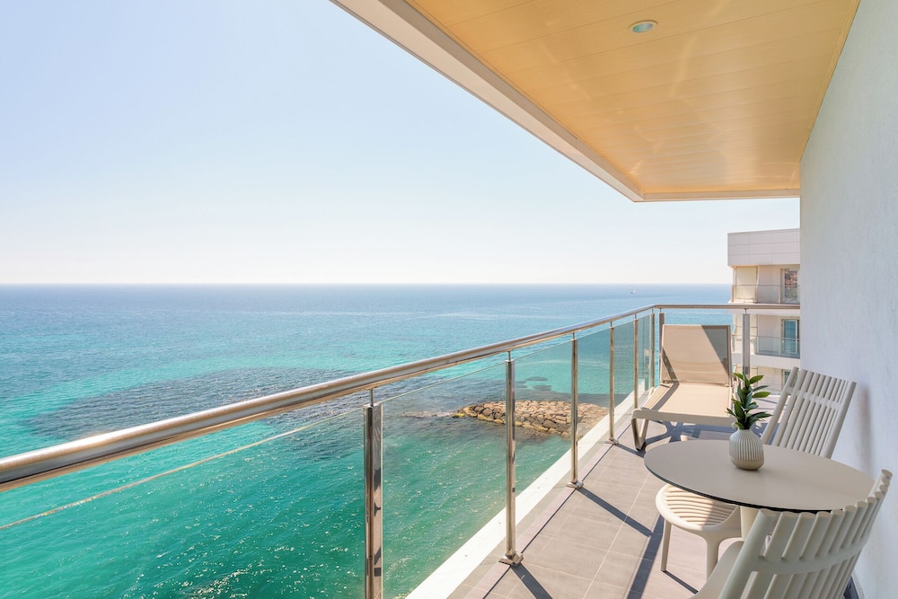 The Level Premium Junior Suite Sea View Adults Only - Photo 8