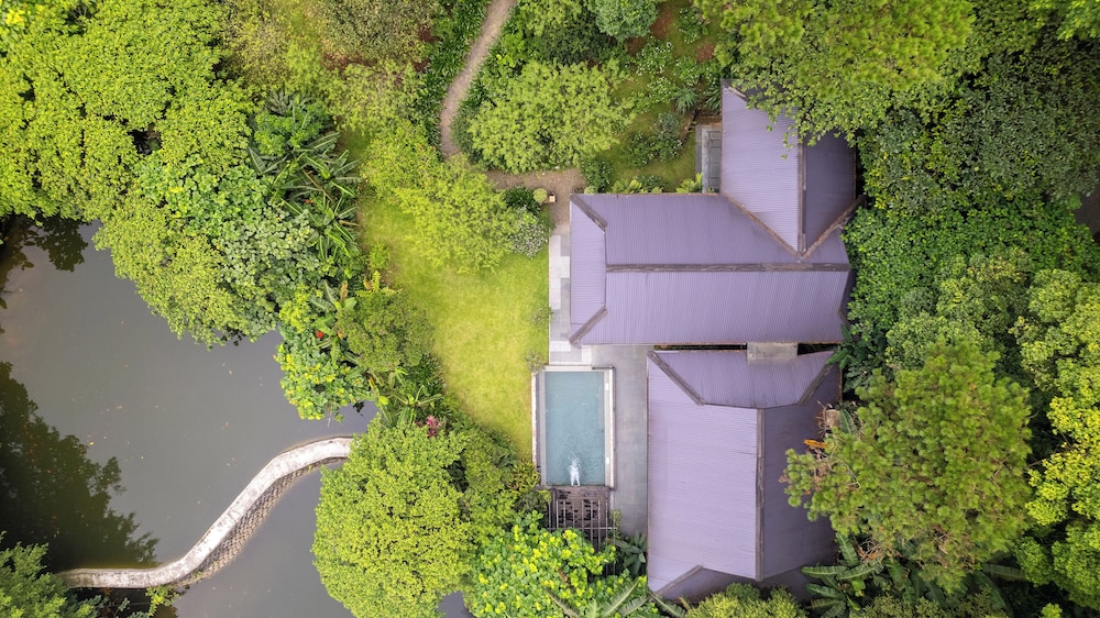 5 Bedroom Pool Villa thumbnail 5