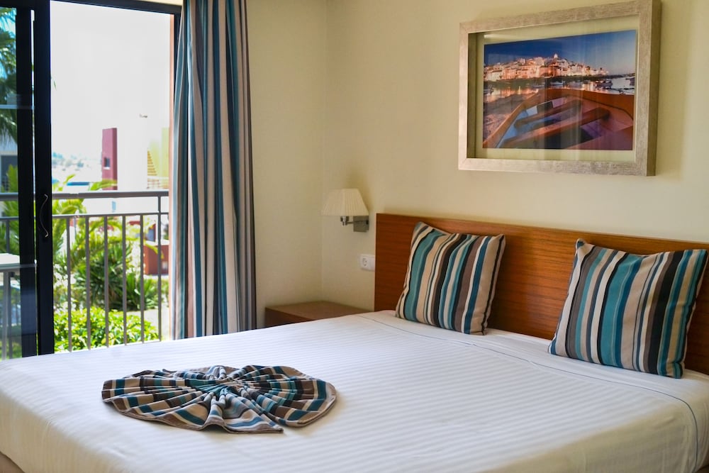 Standard Double Room - Photo 8
