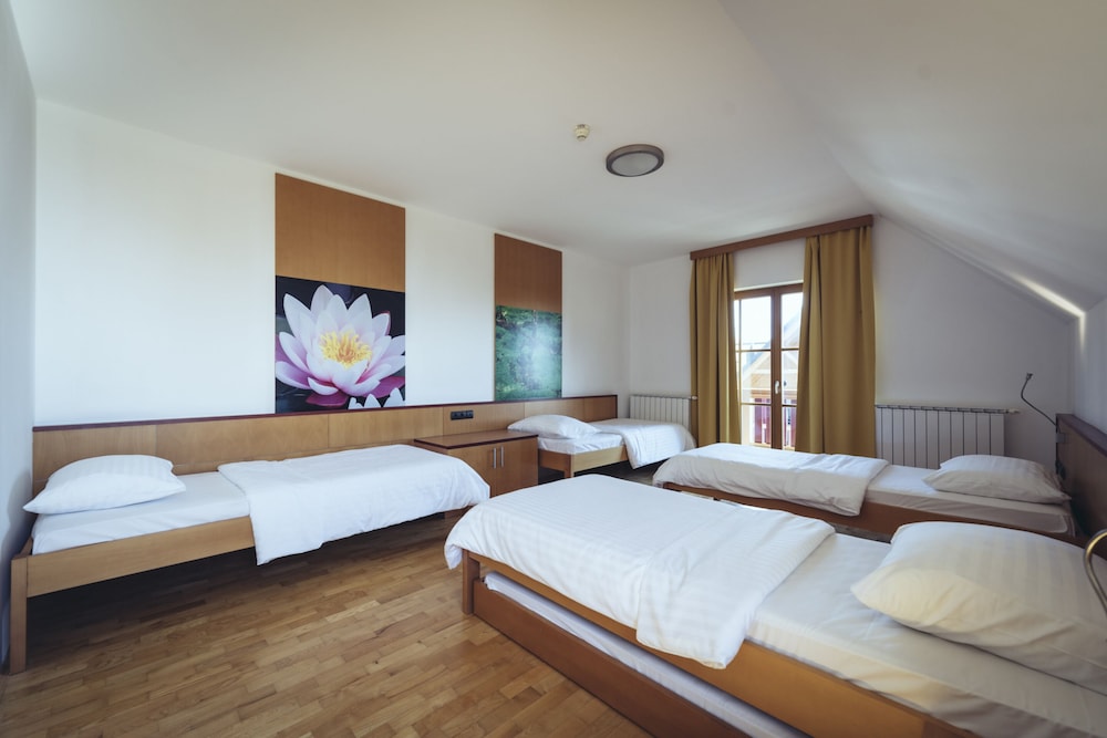 Family Quadruple Room, Balcony photo 2