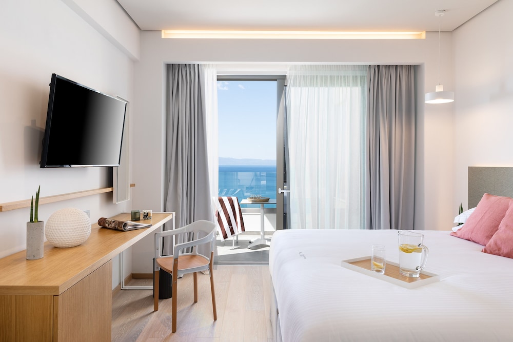 Superior Double Room, Balcony, Sea View - Photo 1