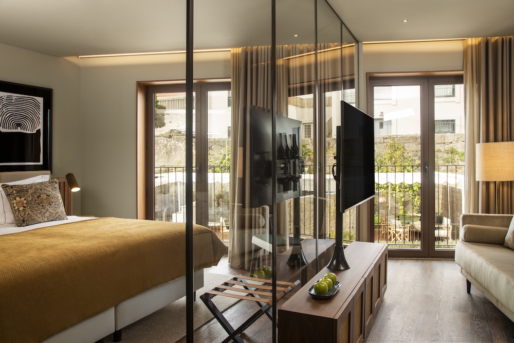Suite, 2 Twin Beds, Non Smoking - Photo 1