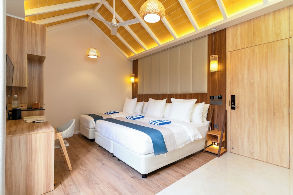Deluxe Family Room