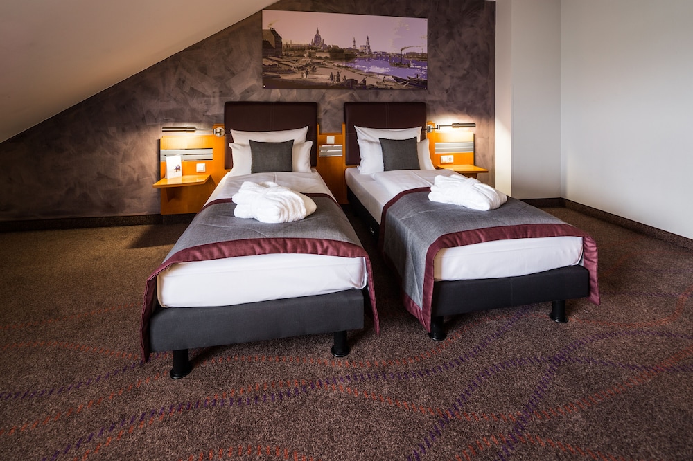 Superior Suite, Multiple Beds, Non Smoking - Photo 1