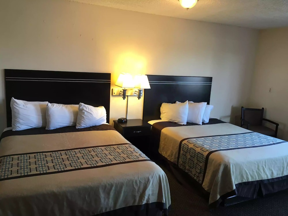 Room, 2 Double Beds, Smoking photo 3