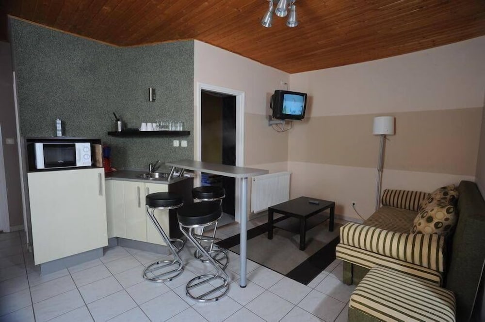 Family Apartment photo 3