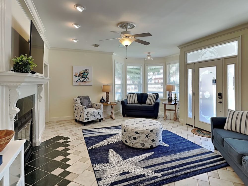House, Multiple Beds, Patio, Garden View (Corner Castle)