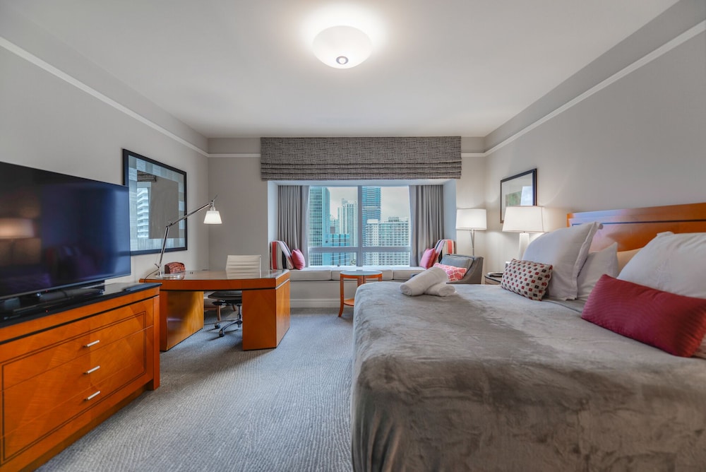 Luxury Condo, 1 Bedroom, City View photo 1