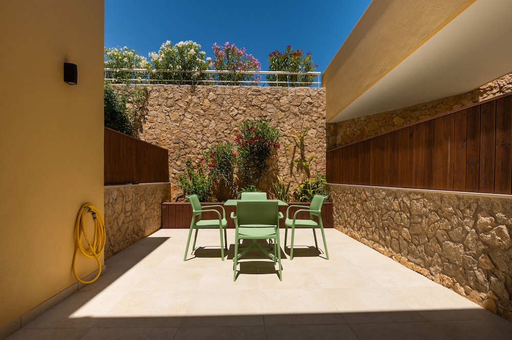 Family Apartment, Balcony, Pool View (with balcony or terrace)