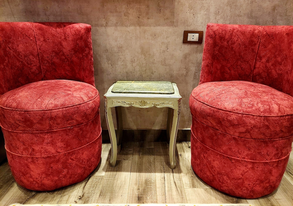 Deluxe Triple Ensuite Pyramids View photo 2