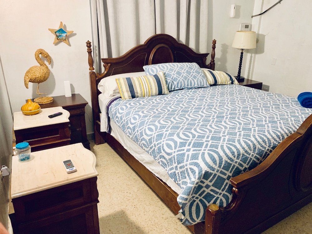 VA 103 Studio Villa / Kitchen / King Size Bed, Ocean Front Property photo 2