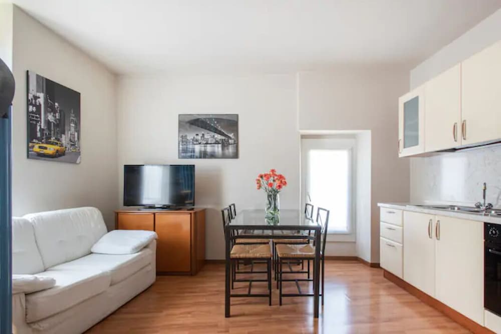 Deluxe Duplex photo 2