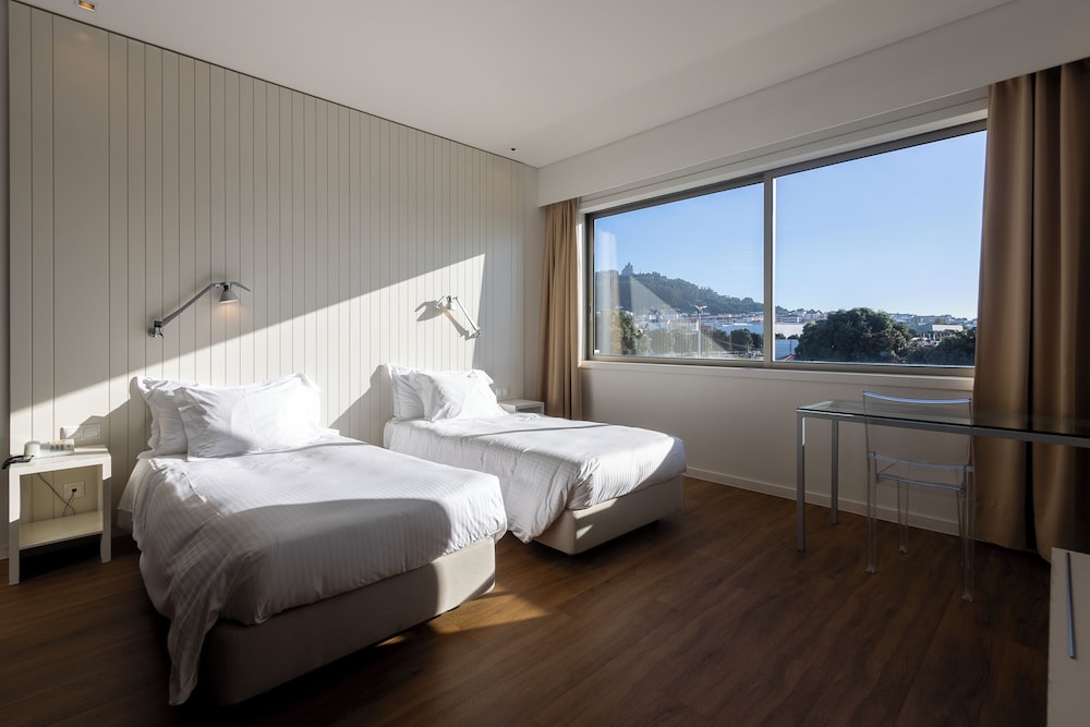 Double or Twin Room, Mountain View - Photo 4