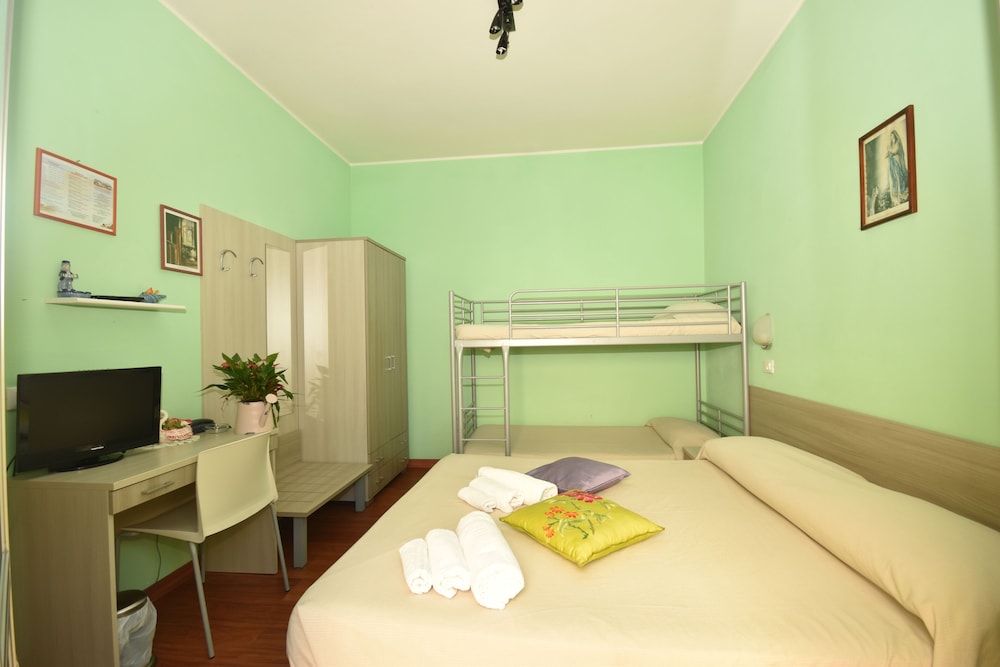 Triple Room photo 2