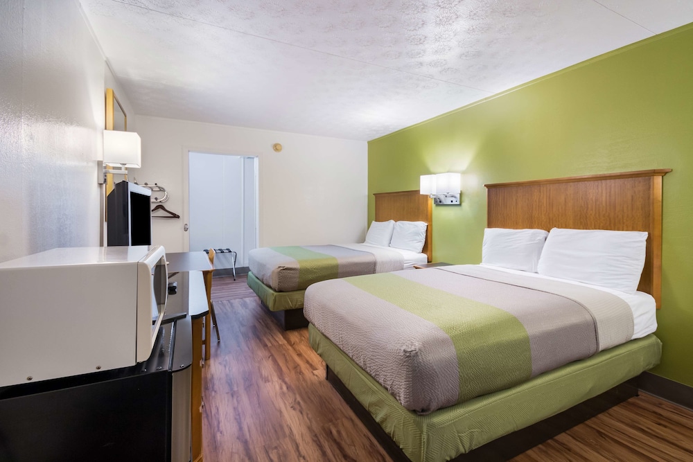 Deluxe Room, 2 Double Beds, Non Smoking, Refrigerator & Microwave - Photo 1