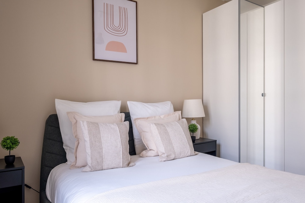 Apartment photo 2