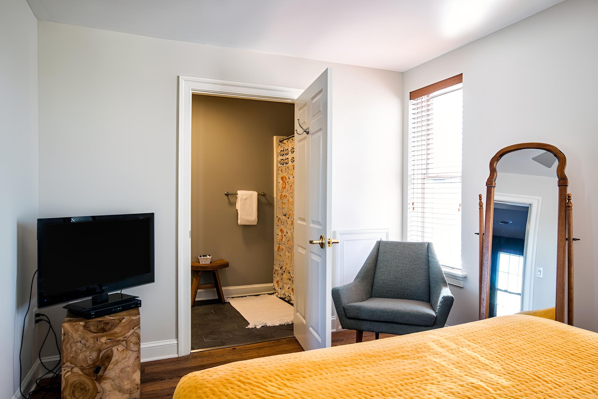 Elizabeth Thorn Suite photo 1